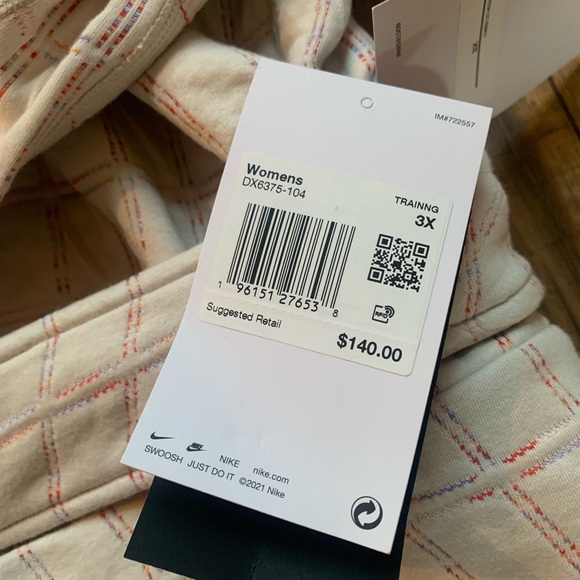 Nike Yoga Therma Fit Top Women’s Plus Size 3X DX6375-104 Reversible NWT $140 - Picture 2 of 3